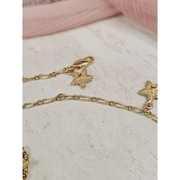 🔥$5/$25 Gold tone Star Charm Necklace - Picture 5 of 6